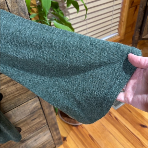 Obsidian Top - Picture 6 of 8